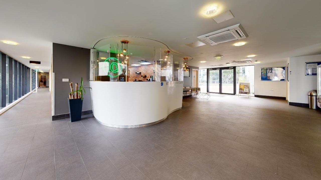 Apartament Sterling Court In Wembley Londyn Zewnętrze zdjęcie