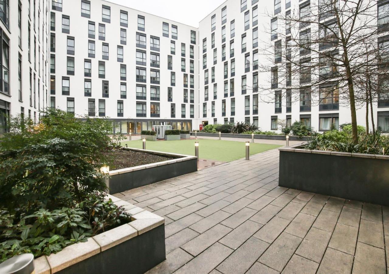 Apartament Sterling Court In Wembley Londyn Zewnętrze zdjęcie