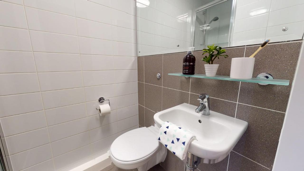 Apartament Sterling Court In Wembley Londyn Zewnętrze zdjęcie